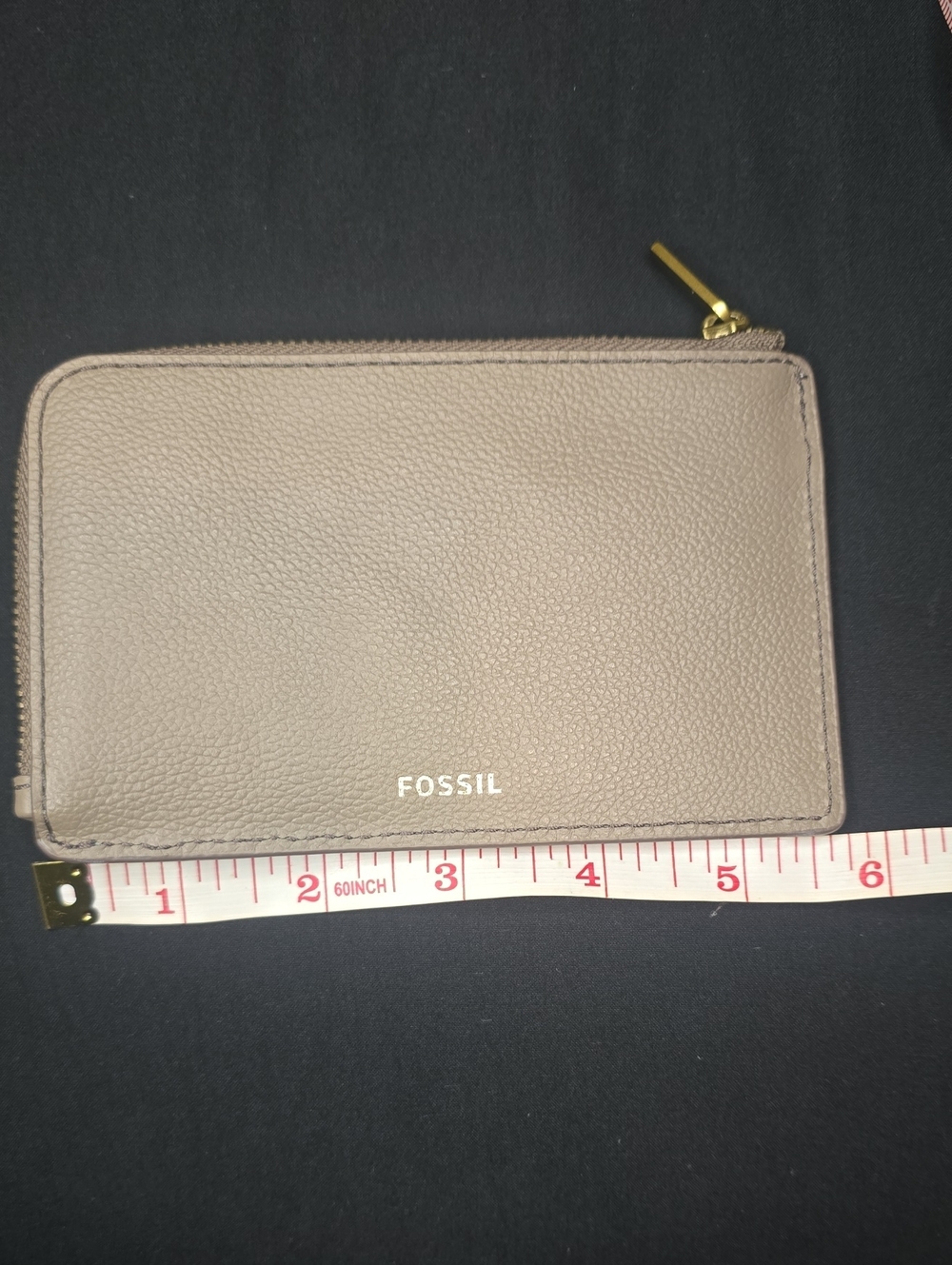 Fossil Taupe Leather Zip Card Holder with Gold Zip Pull